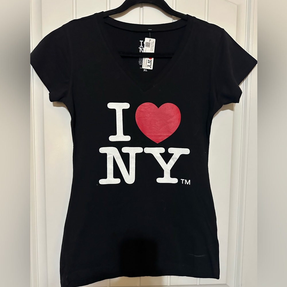 I love NY souvenir tee NWT